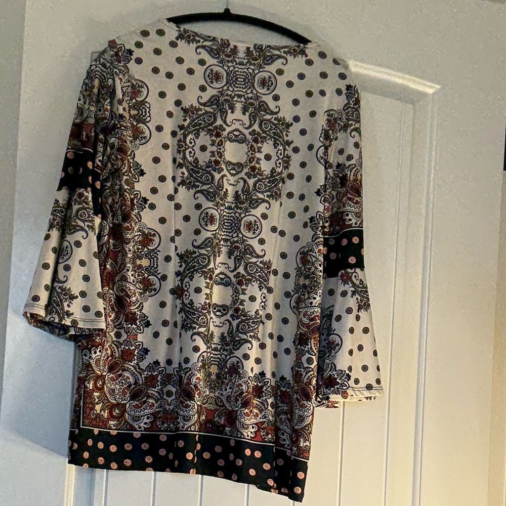Melissa Paige Black and White Graphic 3/4 Sleeve Blouse